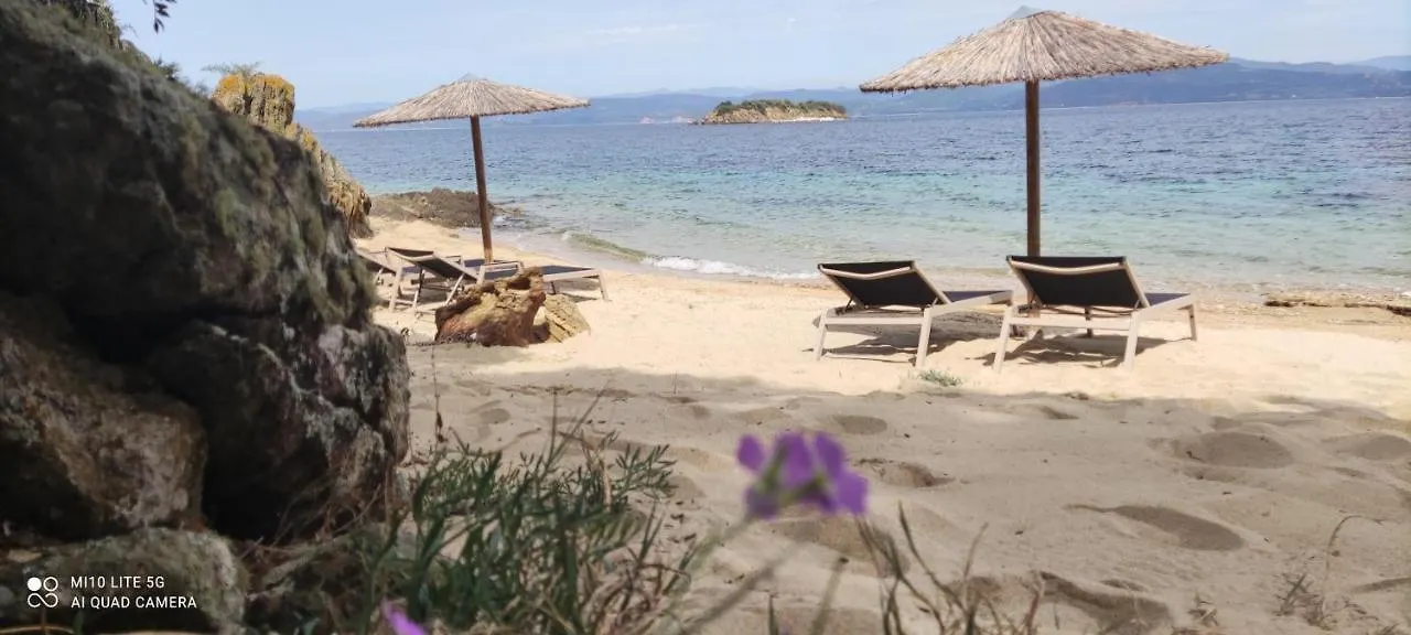 Villa Stone Built House Next To The Beach Amolianí Griechenland