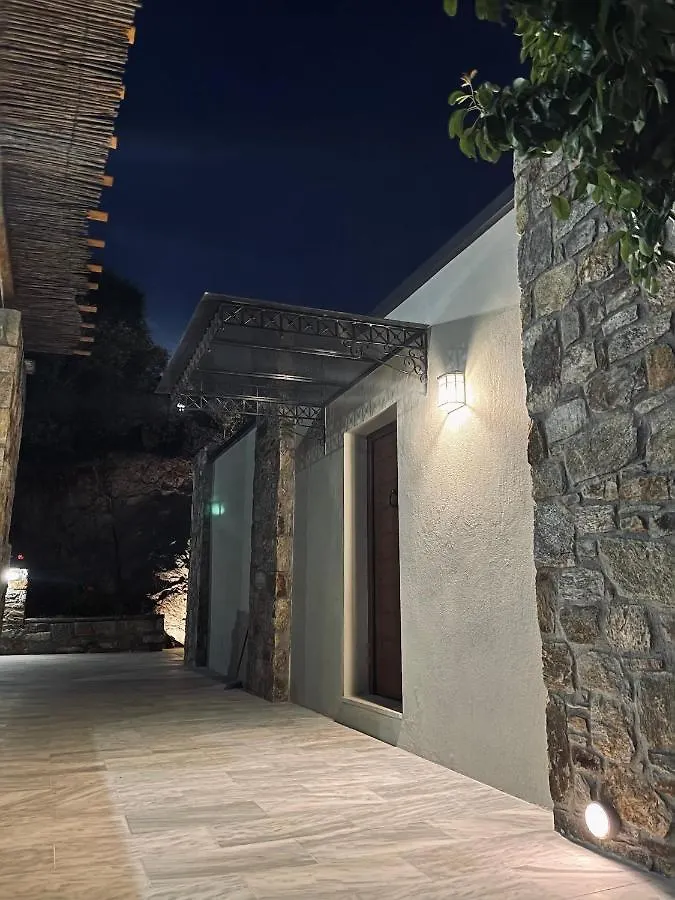 Villa Stone Built House Next To The Beach Amolianí