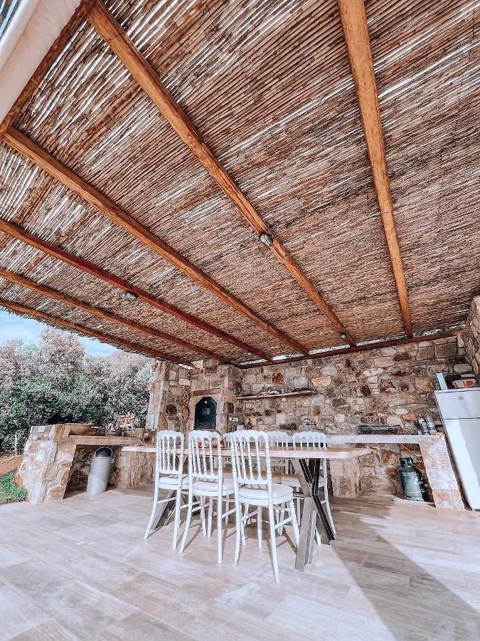 Stone Built House Next To The Beach Amolianí 0*,