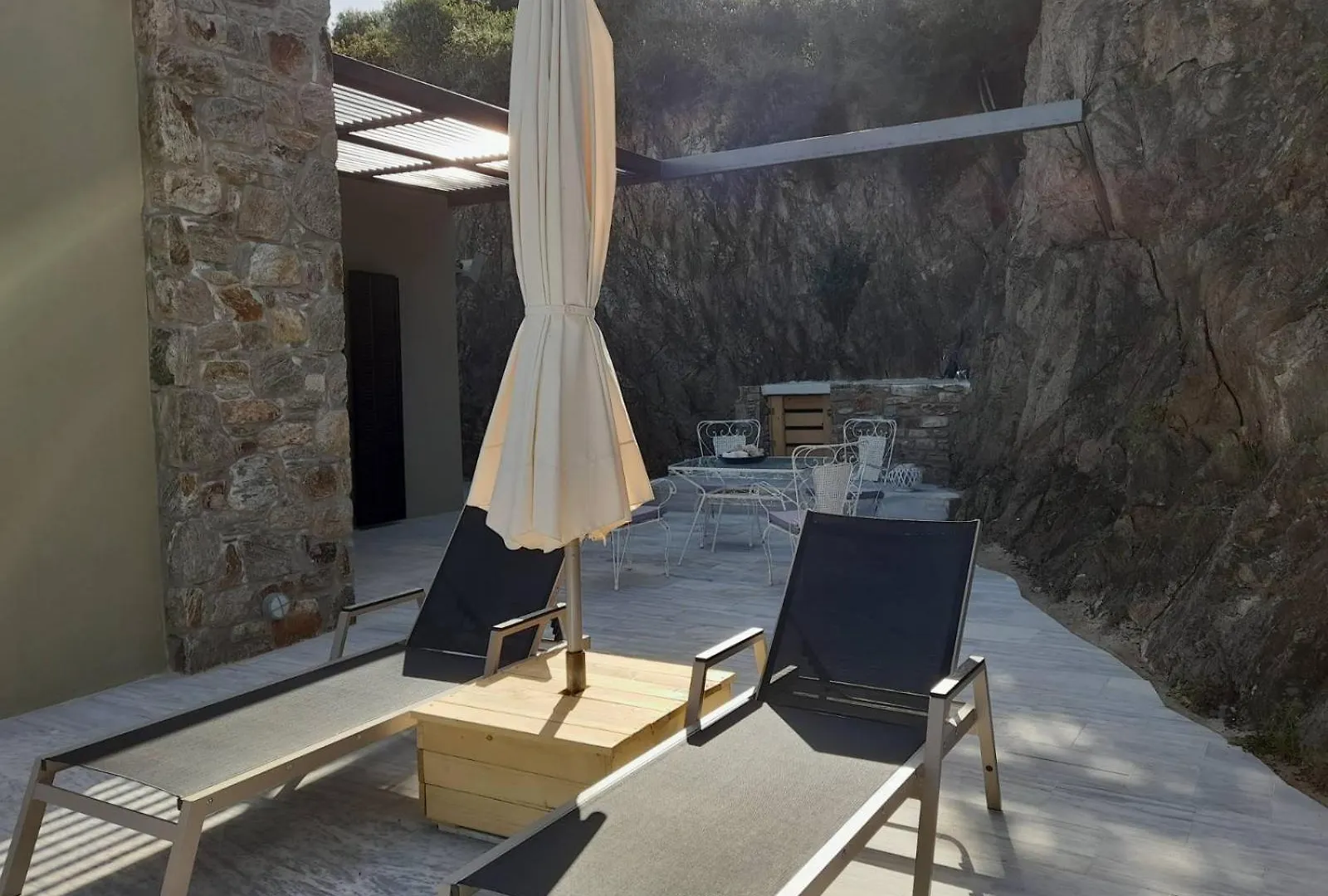 Villa Stone Built House Next To The Beach Amolianí Griechenland