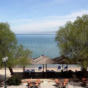 Noni Αγία Τριάδα
